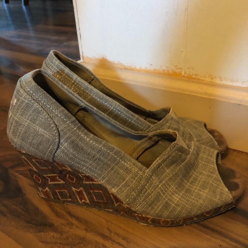 TOMS Women's Classic Espadrille Wedge Sandal